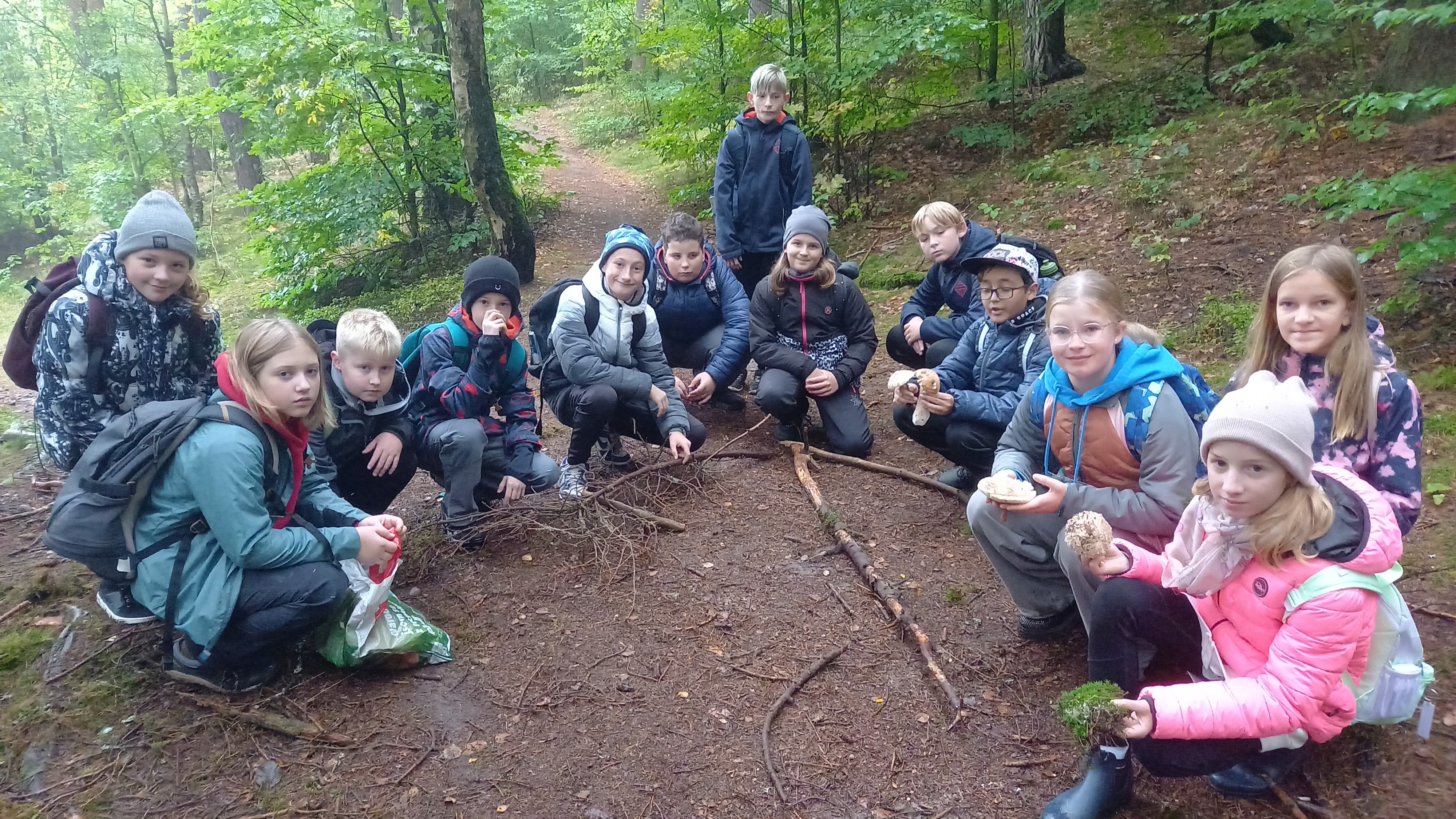 Cvičení v přírodě žáčci druhé, třetí a páté třídy