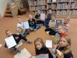 17. 10. 2022 - návštěva místní knihovny žáky 3. ročníku, encyklopedie